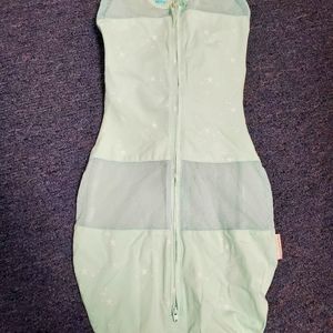 Happiest Baby swaddle (side medium)